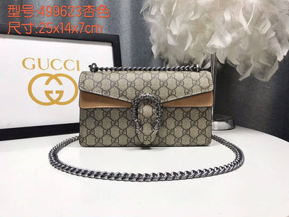 Gucci

Big size:280 dhs🇦🇪

Medium size: 270 dhs🇦🇪

Small size: 210 dhs🇦🇪🇦🇪

Zain153
♥️♥️♥️