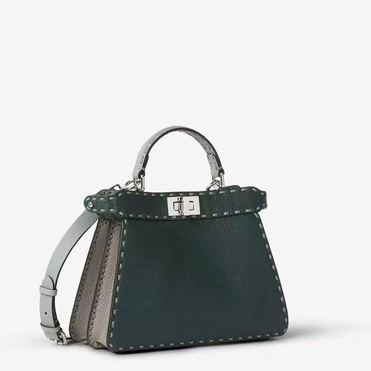 Fendi
Super Master
Fendi Picabo 
Size: 27 cm
For Price 👇 WhatsApp✅
0568585901 
0507557372
0552275751 Owner Zain 👌

Zain315
♥️♥️♥️