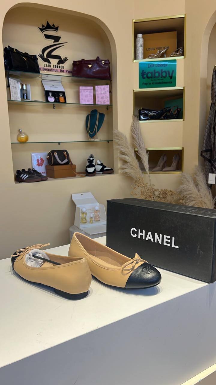 Chanel

105 dhs 
36-41

Zain21
♥️♥️♥️