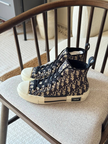 DIOR

 B23 low top sneakers 

super master quality 

size: 40 to 46 
430 dhs🇦🇪🇦🇪

Zain185
♥️♥️♥️