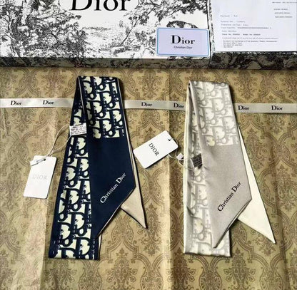 Silk   Bag scarf 
20 dhs💓

Zain93
♥️♥️♥️