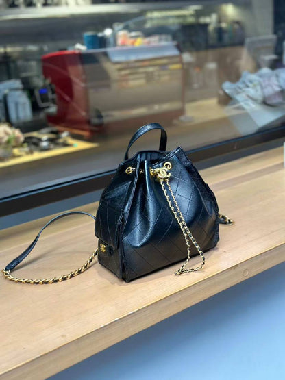 Chanel
New Stock
good quality
120 dhs🪙

Zain143
♥️♥️♥️