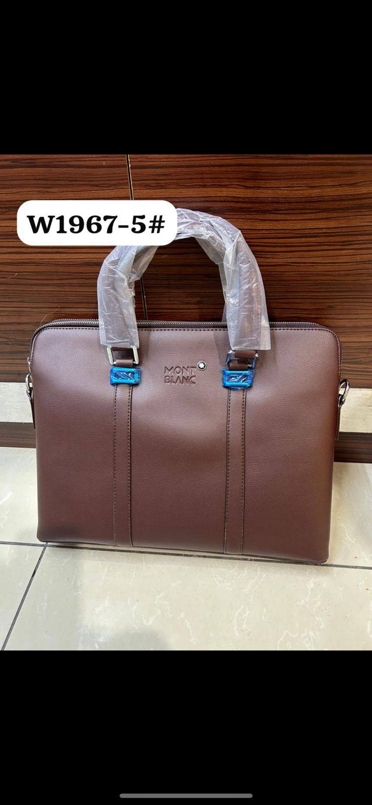 Laptop bag 
85 dhs💓

Zain190
♥️♥️♥️