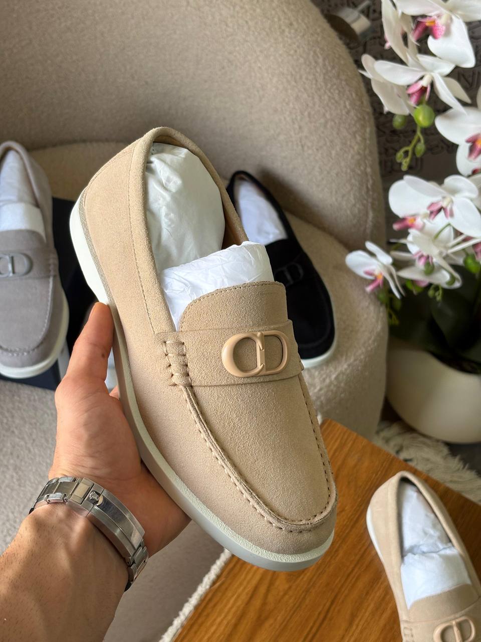 Dior Granville Loafer
*AAA quality*
*size:40 to 46*
470 dhs🪙🌨️

Zain185
♥️♥️♥️
