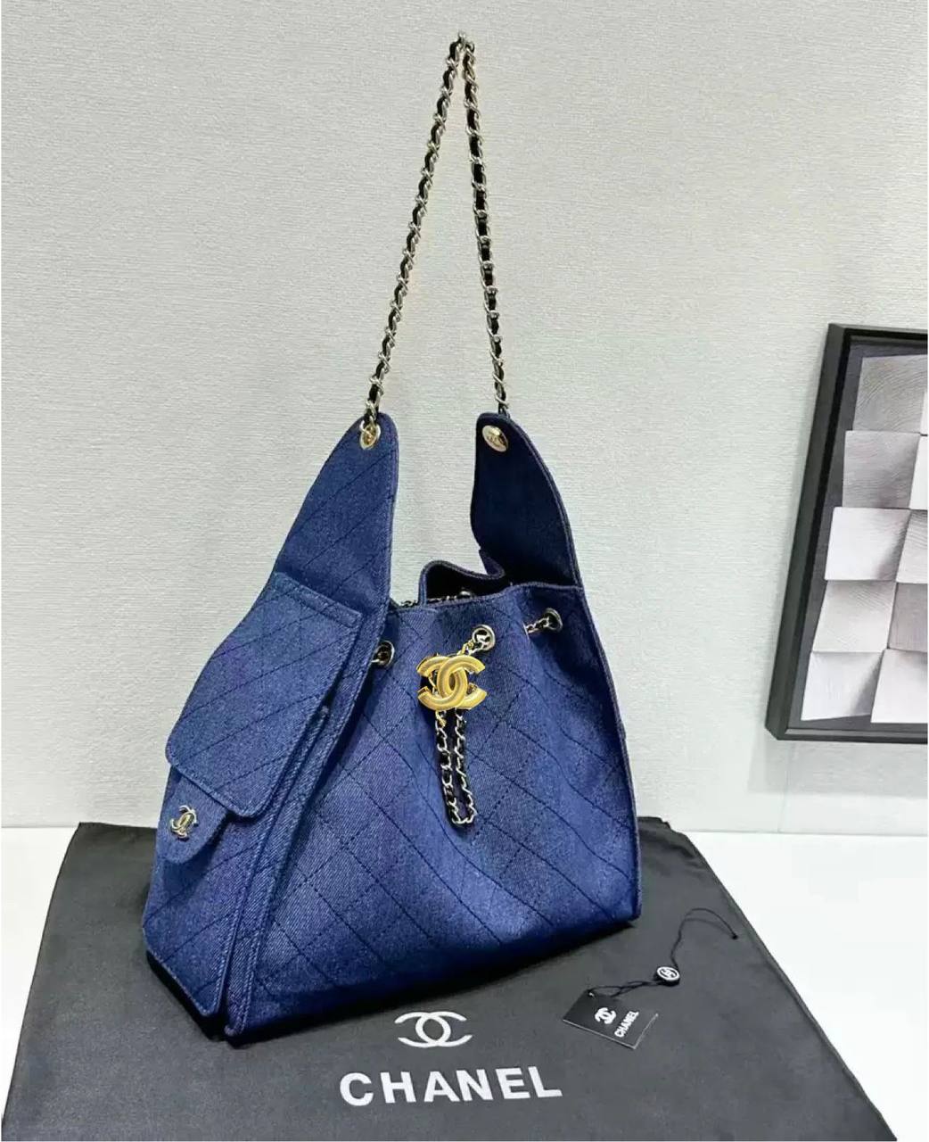 CHANEL 
NEW CAME GOOD QUALITY
115 dhs💓
28cm

Zain39
♥️♥️♥️