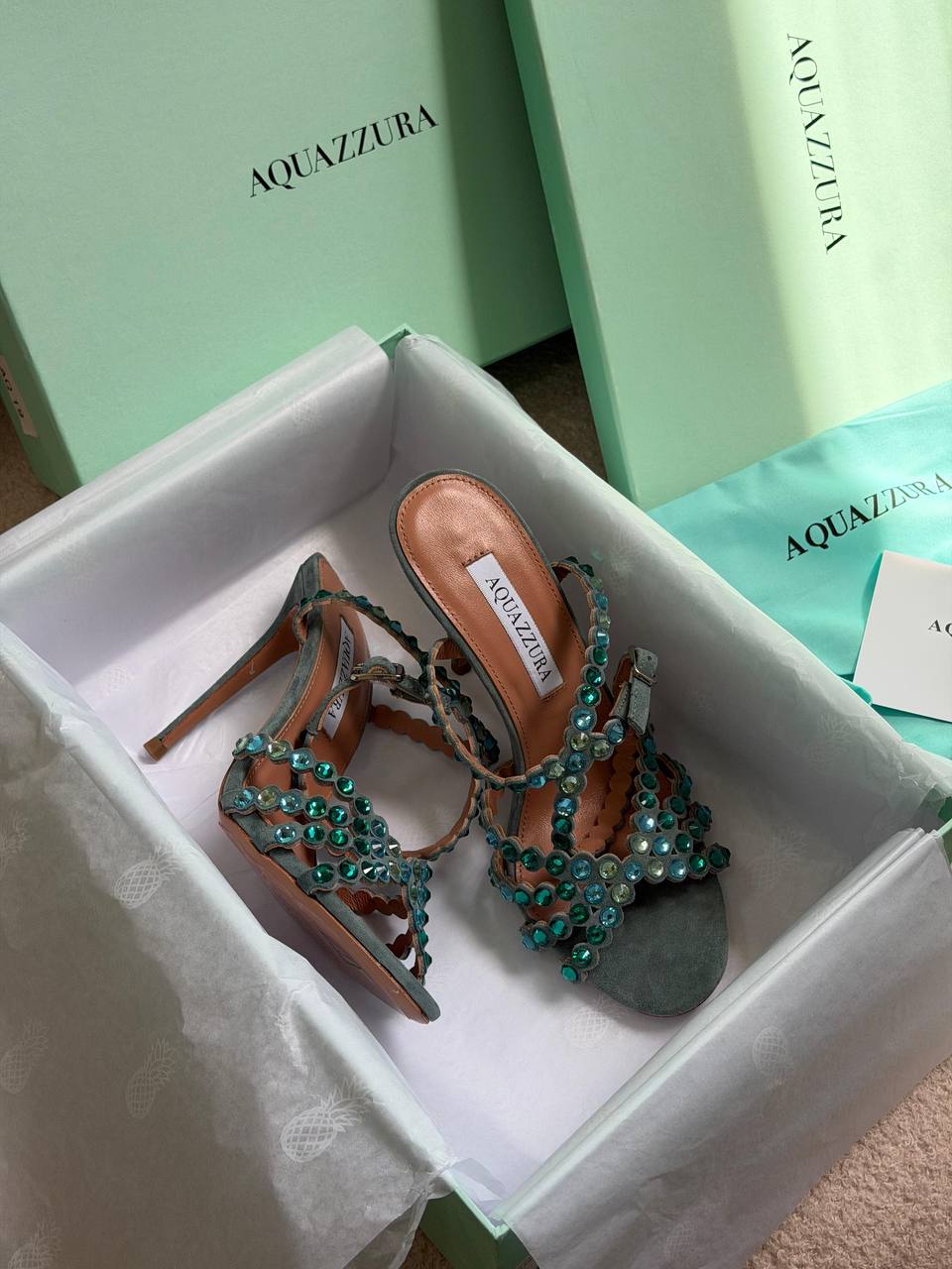 Aquazzura
𝑨𝑨𝑨 𝑸𝑼𝑨𝑳𝑰𝑻𝒀
𝑺𝑰𝒁𝑬 {35 𝒕𝒐 42}
450 dhs✅

Zain81
♥️♥️♥️