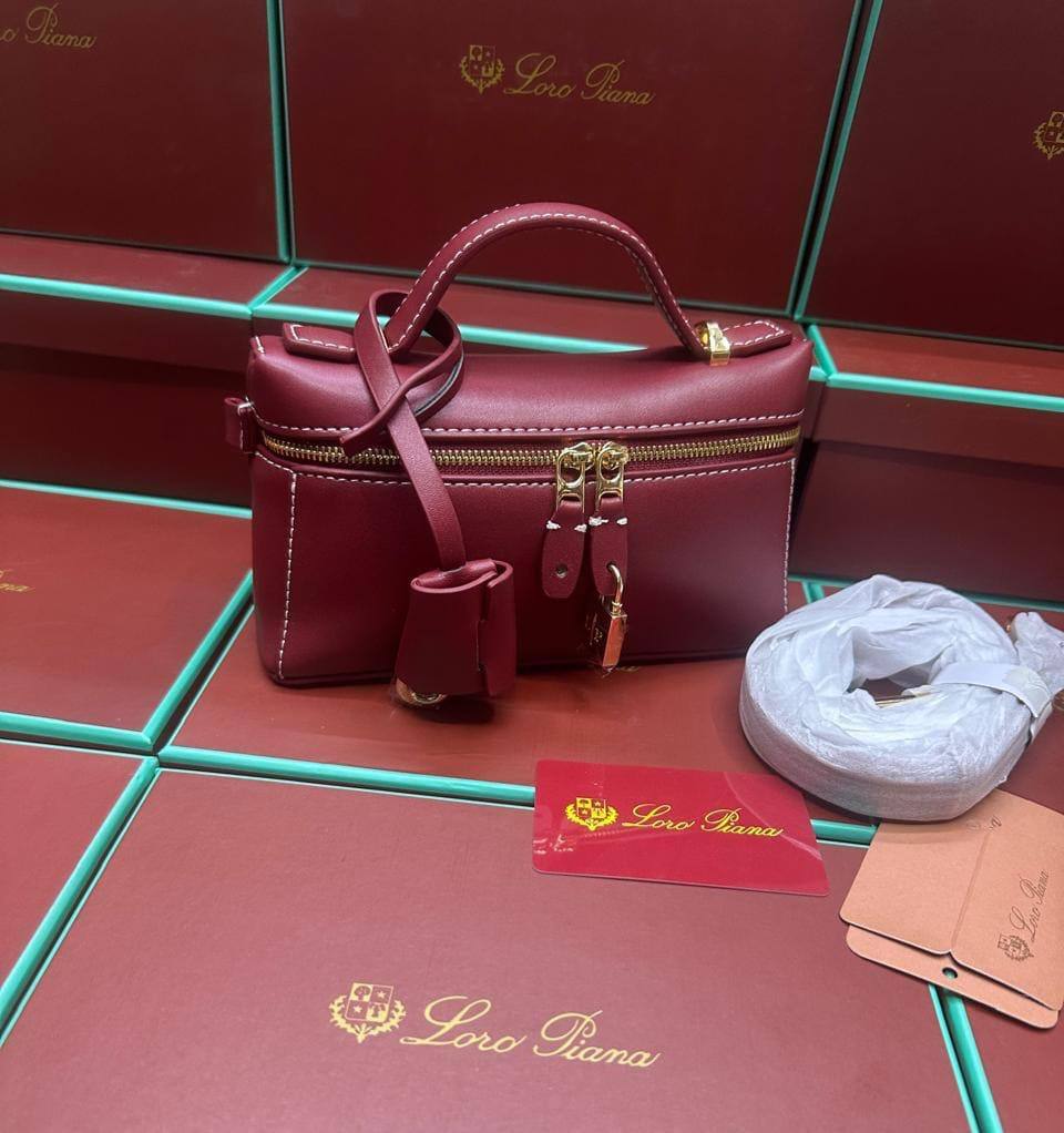 Loro Piana
110 dhs🇦🇪🇦🇪

Zain143
♥️♥️♥️