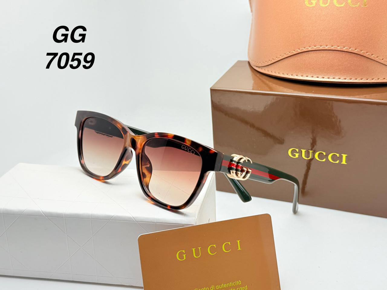 Sunglasses
70 dhs❣️

Zain126
♥️♥️♥️