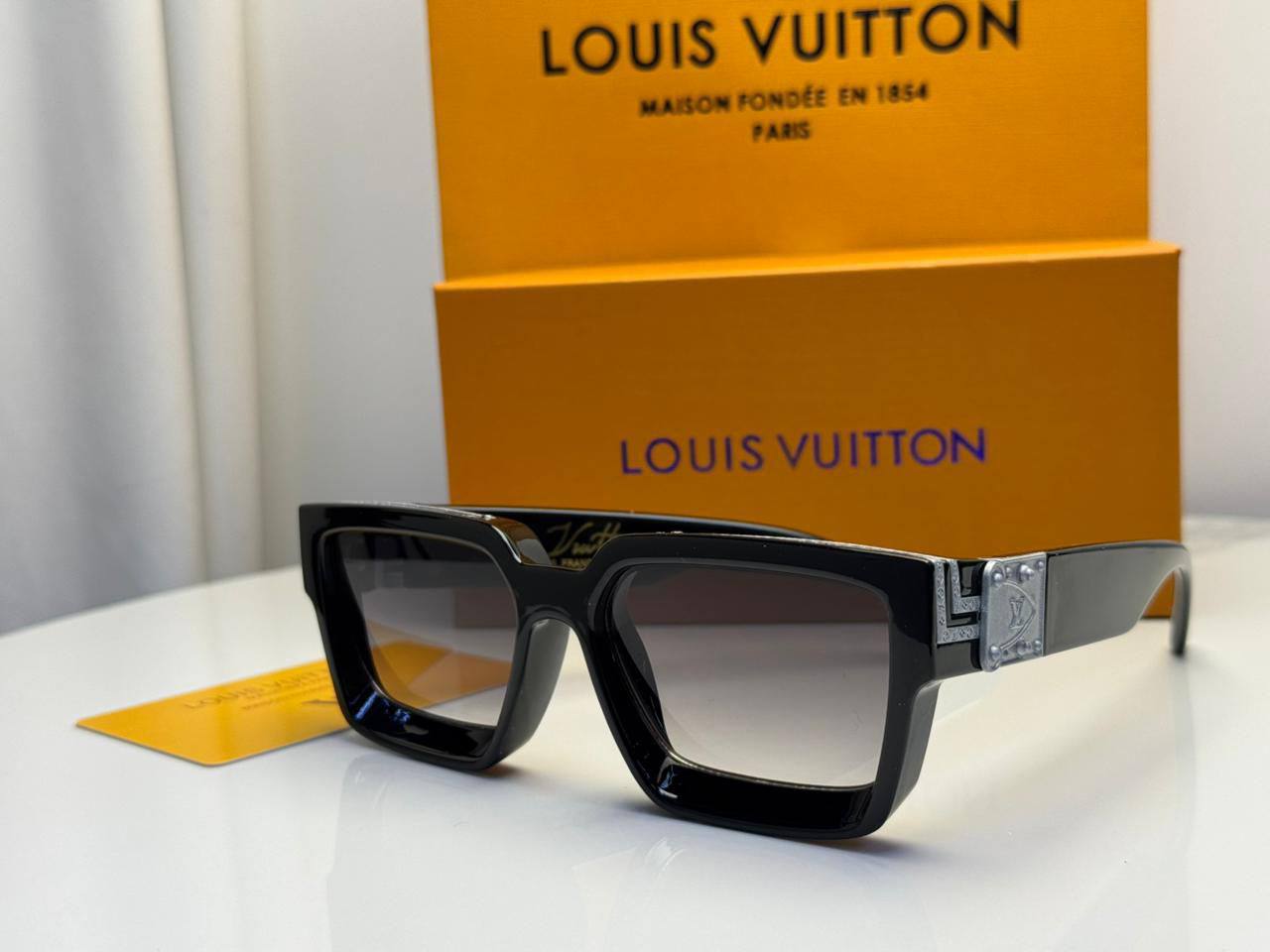 Sunglasses
65 dhs✅

Zain182
♥️♥️♥️
