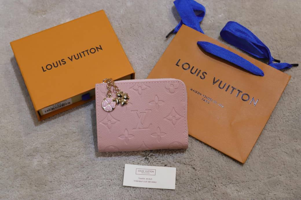 LV Wallet
For Ladies
Master Quality
110 dhs✅

Zain33
♥️♥️♥️