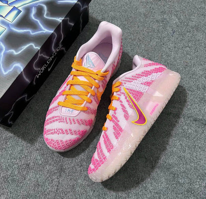 Nike Ja 3
Pink Foam，
Size 40-46 ，
250 dhs💓

Zain18
♥️♥️♥️