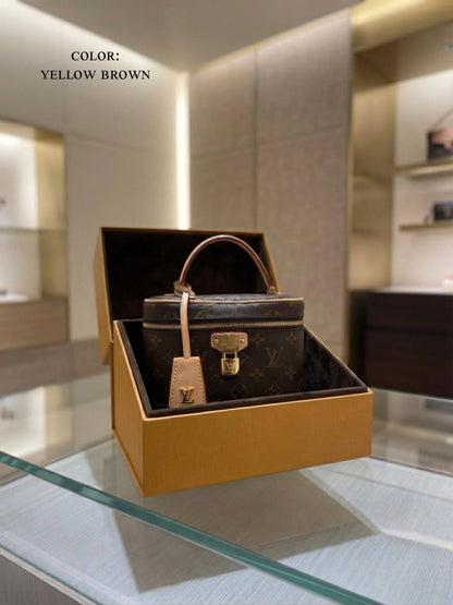 LV
ᴛᴏᴘ ʜsɴᴅʟᴇ ʟᴏɴɢ sᴛʀᴀᴘ/sʜᴏʀᴛ ᴄʜᴀɪɴ
ᴡɪᴛʜʙᴏx
ʟᴇᴀᴛʜᴇʀ
sɪᴢᴇ:19ᴄᴍ
105 dhs✅

Zain56
♥️♥️♥️