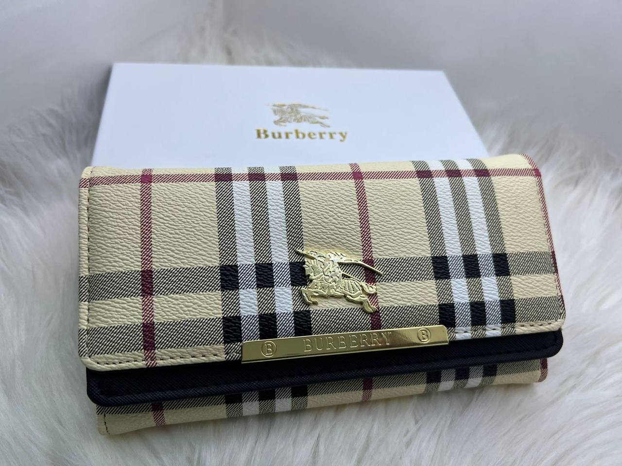 Wallets
50 dhs✅

with box
🎁🎁🎁

Zain182
♥️♥️♥️