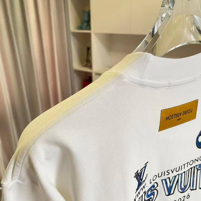 NEW LOUIS VUITTON
*♕ 𝐒𝐔𝐏𝐄𝐑 𝐌𝐀𝐒𝐓𝐄𝐑 ♕*
SIZE: S,M,L,XL,XXL
260 dhs✅

Zain227
♥️♥️♥️