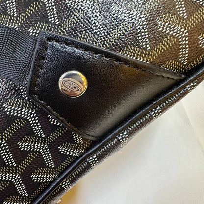 GOYARD 

BACKPACK 

GOOD QUALITY 
120 dhs✅

Zain295
♥️♥️♥️