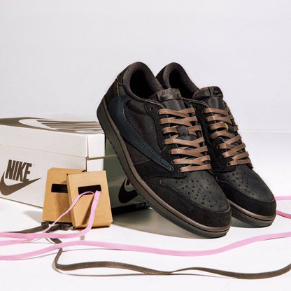 Jordan x Travis Scott Air Jordan 1 Low OG "Velvet Brown" 🤎
36-45 AVAILABLE🤩
240 dhs🗽

Zain242
♥️♥️♥️