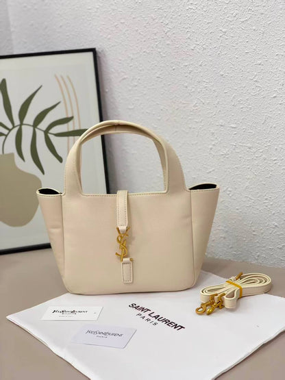 YSL
withbox 
110 dhs🇦🇪🇦🇪

Zain143
♥️♥️♥️