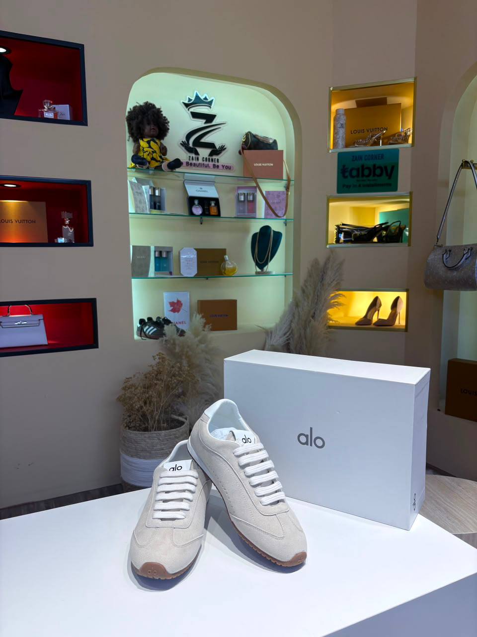 Alo Shoes
170 dhs✅

Zain145
♥️♥️♥️