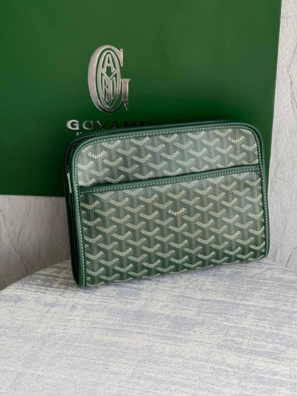 GOYARD
*Clutch bag* 
*Master quality* 
350 dhs🪙🖤

Zain179
♥️♥️♥️