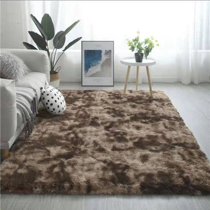 Velvet carpet 
Washing machine you can wash .
Good quality strong for long time !!
Size 160*210
120 dhs✅

Zain99
♥️♥️♥️