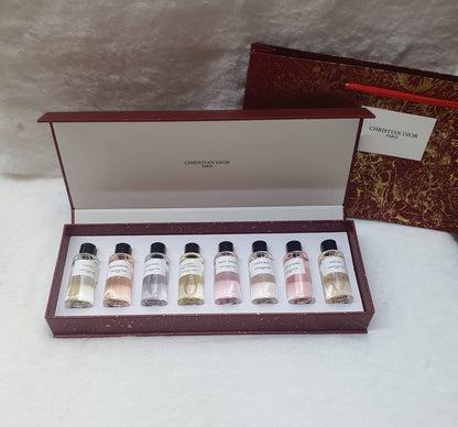 Perfume Boxes
90 dhs✅

Zain64
♥️♥️♥️