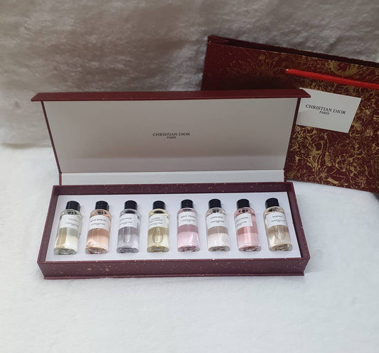 Perfume Boxes
90 dhs✅

Zain64
♥️♥️♥️