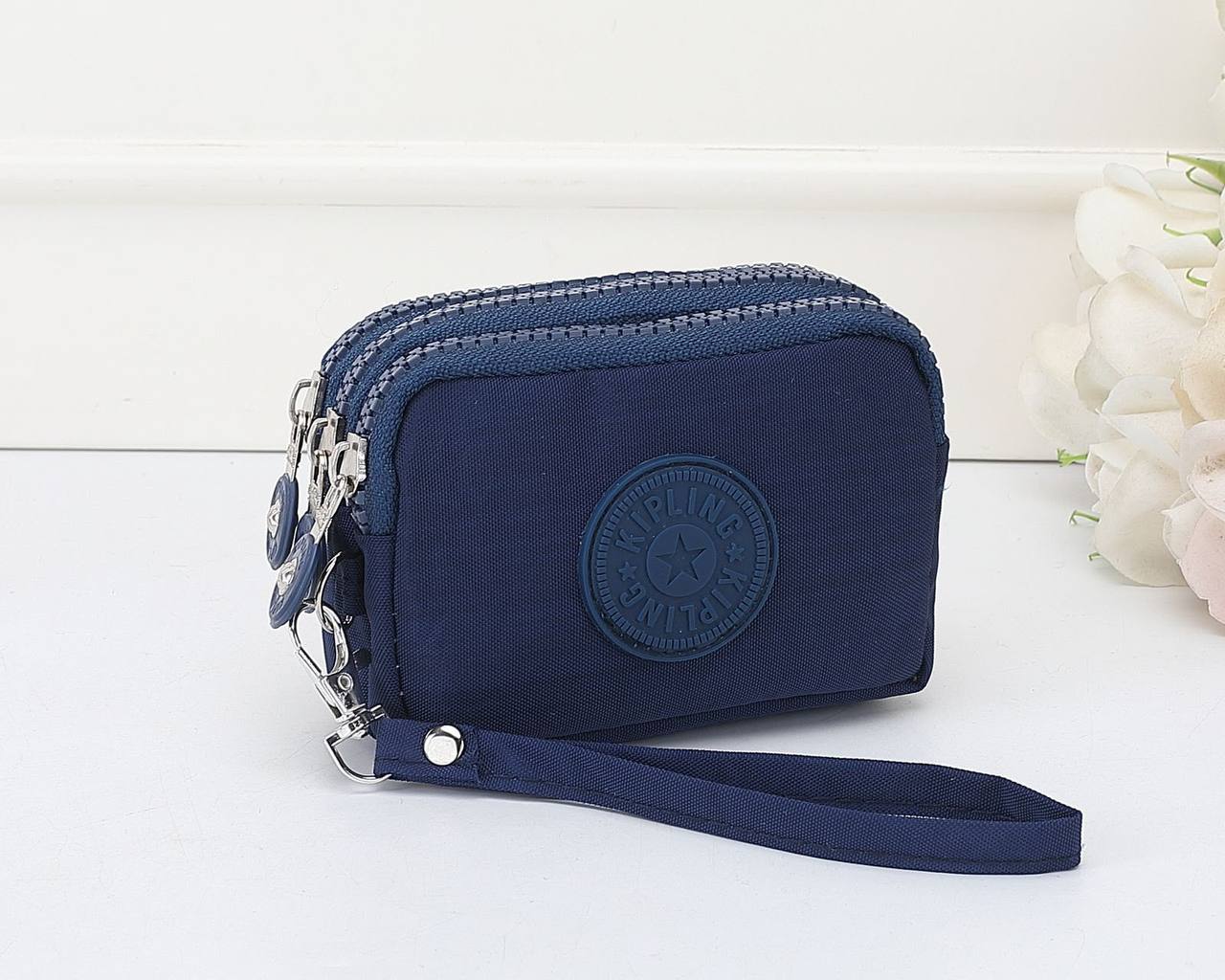 Kipling 
small size 
15 dhs🇦🇪🇦🇪

Zain295
♥️♥️♥️