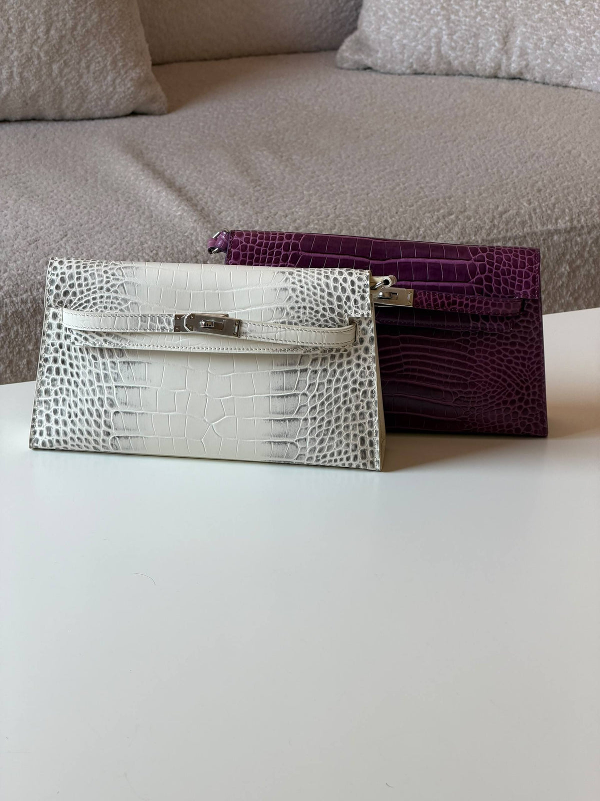 Hermes Elan

 27cm 💕

superMaster quality😍

with box❤️
700 dhs🇦🇪🇦🇪


Zain52
♥️♥️♥️