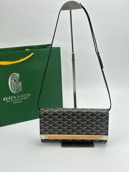 Goyard
Master💓💓💓
250 dhs✅

Zain153
♥️♥️♥️