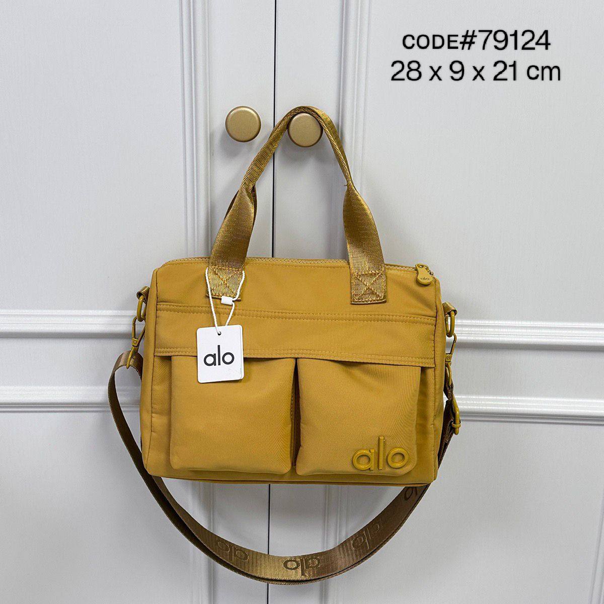 Alo Handle Bag
ʜᴀɴᴅʟᴇ ᴄʀᴏssʙᴏᴅʏ
ᴢɪᴘᴘᴇʀ ᴛʏᴘᴇ
ғᴀʙʀɪᴄ ᴍᴀᴛᴇʀɪᴀʟ
ᴡɪᴛʜ ᴛʀɪᴍ ʟᴏɴɢ sᴛʀᴀᴘ
ʟᴀʀɢᴇ sɪᴢᴇ : 28 cm

75 dhs✅

Zain31
♥️♥️♥️