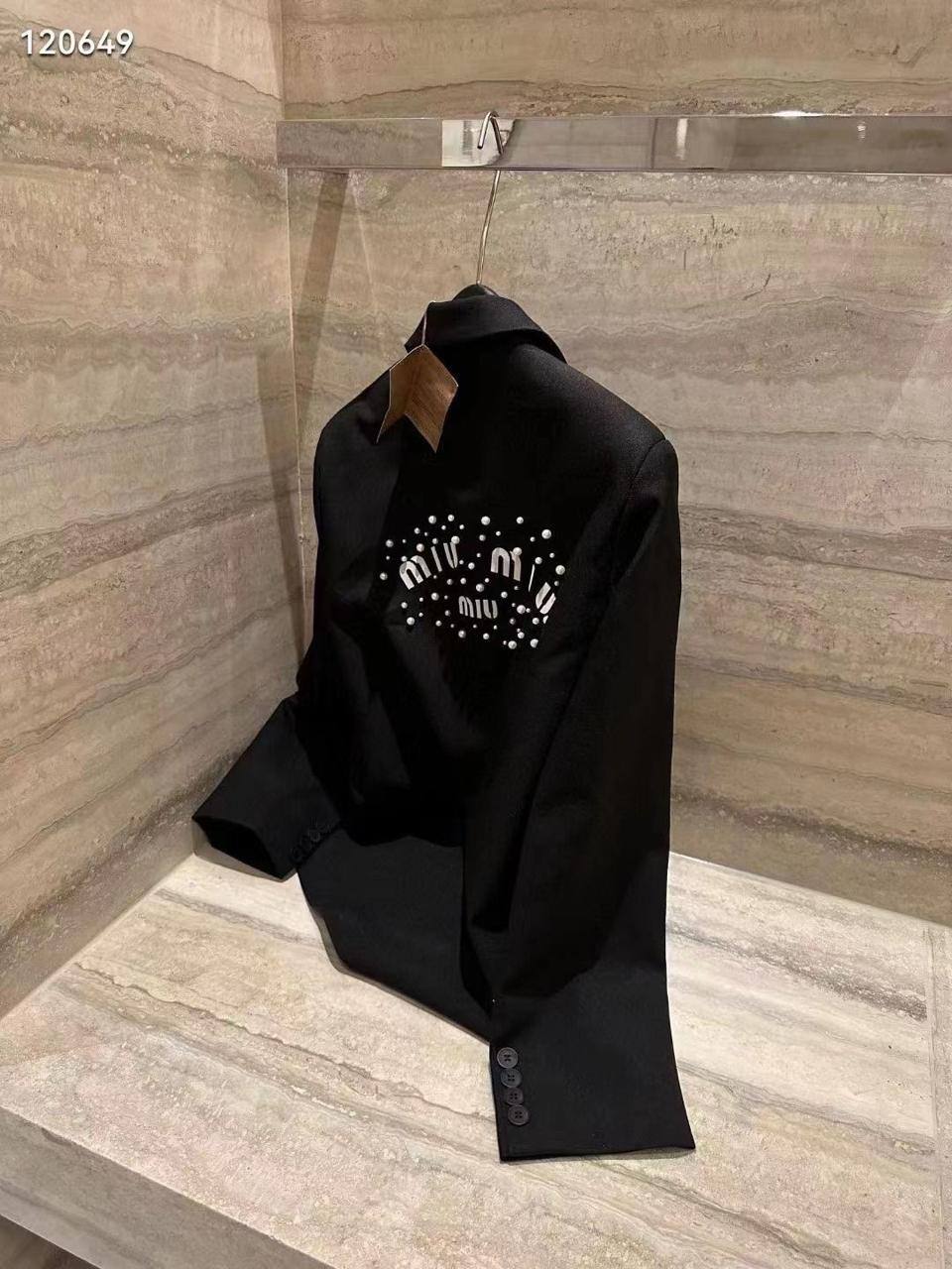 *New collections       
220 dhs🇦🇪
*good  quality  
*Sizes:M L xl* 
*AVAILABLE NOW*🥰🛍️🛍️

Zain231
♥️♥️♥️