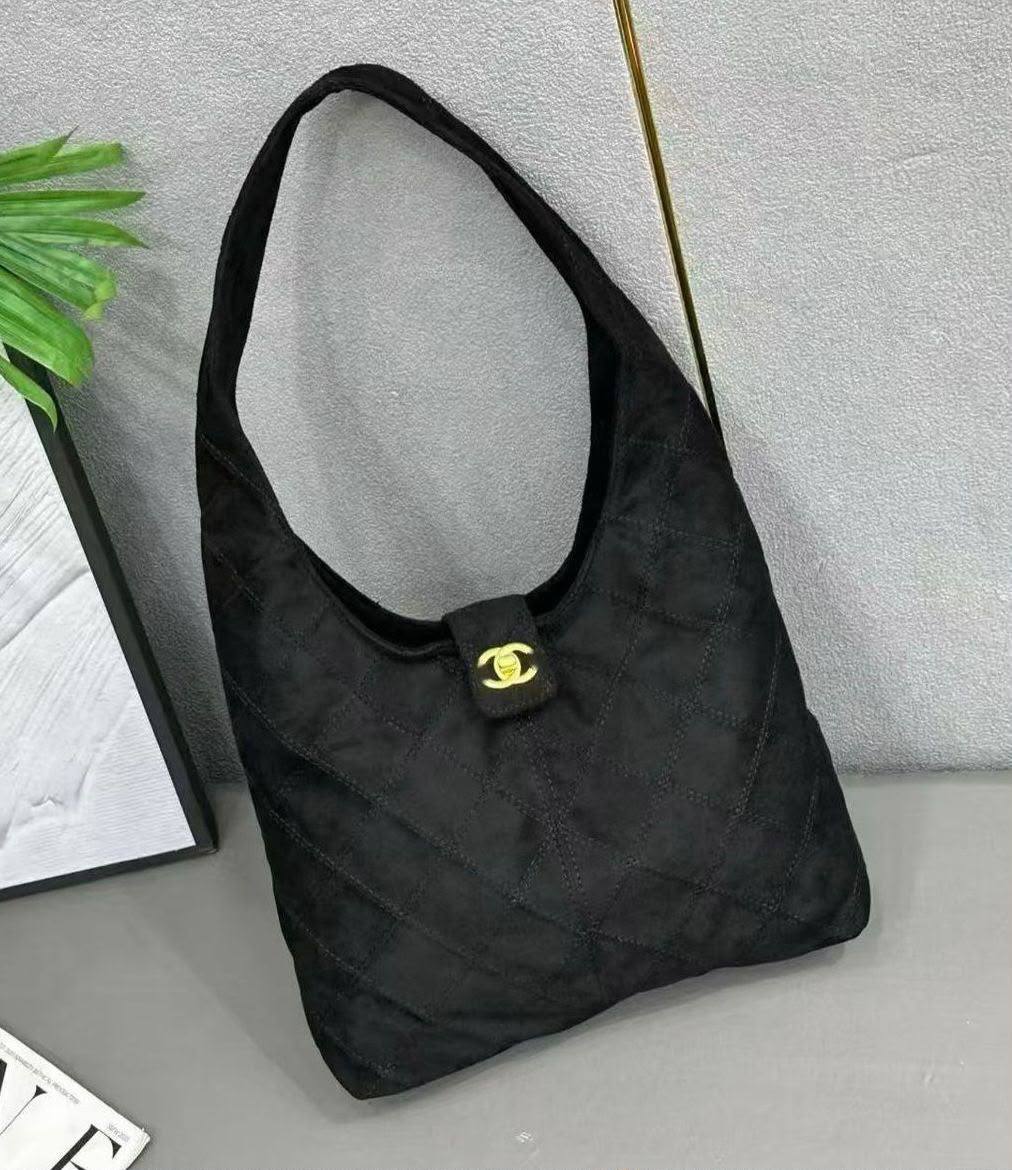 CHANEL 
COPY ONE 
SPECIAL  OFFER 
120 dhs💛

Zain295
♥️♥️♥️