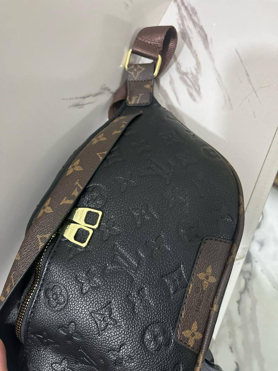 LV
44*18 cm
55 dhs🇦🇪🇦🇪

Zain17
♥️♥️♥️