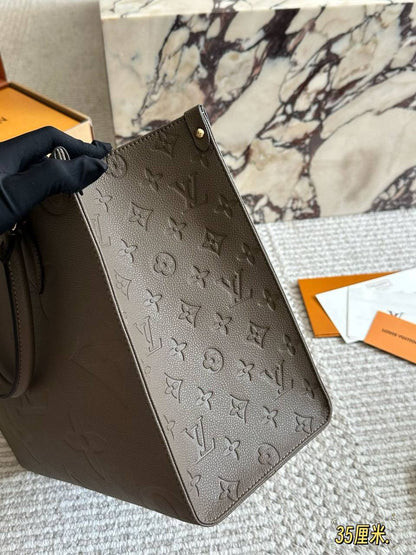 LV Master
36cm 💕
350 dhs🪙💕

Zain228
♥️♥️♥️