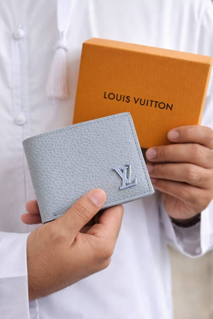 LV 
master quality wallet 
soft leather
120 dhs🌺

Zain59
♥️♥️♥️