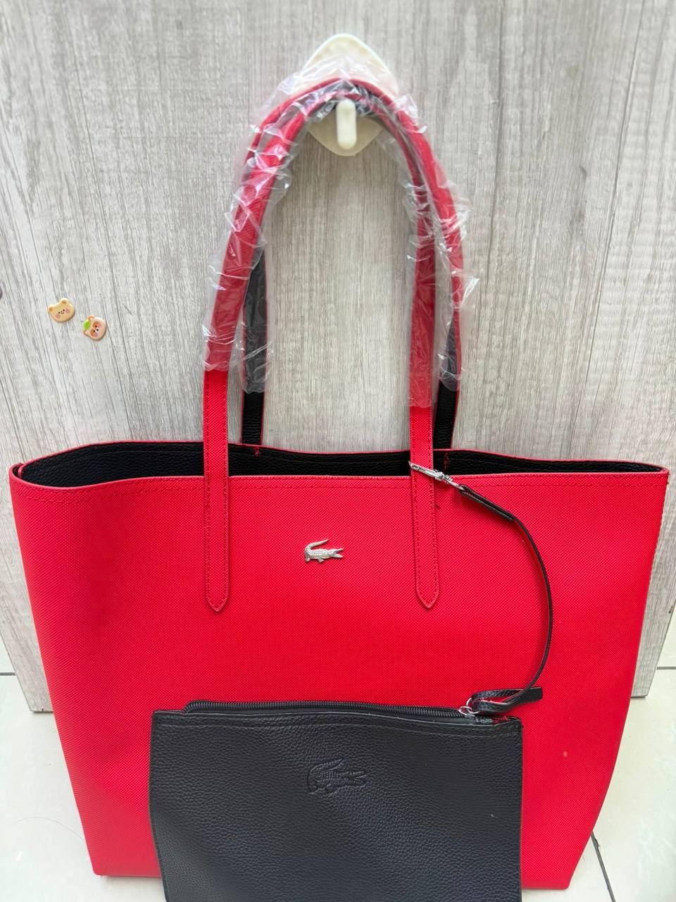 Lacoste
80 dhs🇦🇪🇦🇪

Zain04
♥️♥️♥️