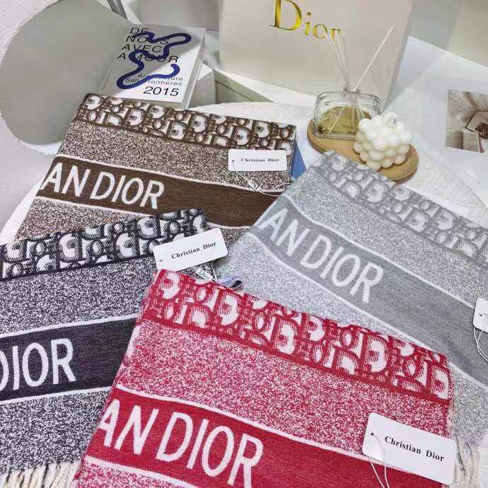 Winter scarf 
45 dhs❣️

Zain93
♥️♥️♥️