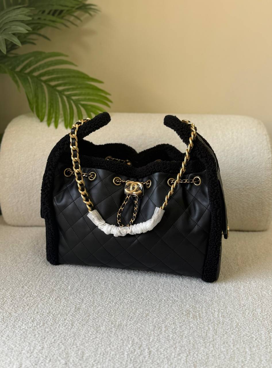 🤍*CHANEL* 🤍    
          🦋🌿
💗Available now 🩷💫
For Price 👇 WTSP Text Zain 0568585901

Zain246
♥️♥️♥️