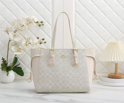 Coach 

95 dhs🌺

Zain253
♥️♥️♥️