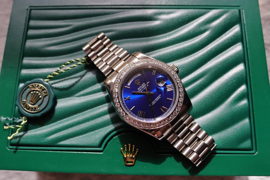 Rolex DayDate 
Good Quality
250 dhs✅

Zain33
♥️♥️♥️