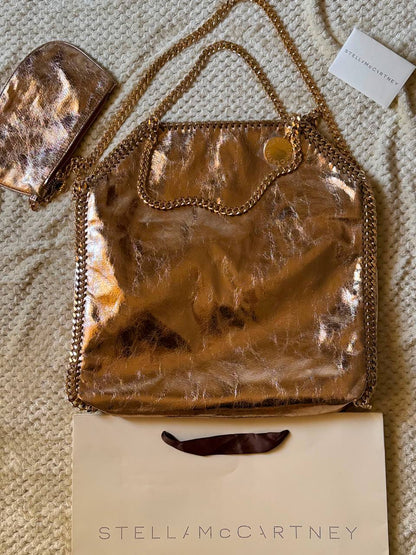 STELLA McCARTNEY
37cm
380 dhs🇦🇪🇦🇪
Top quality

Zain167
♥️♥️♥️