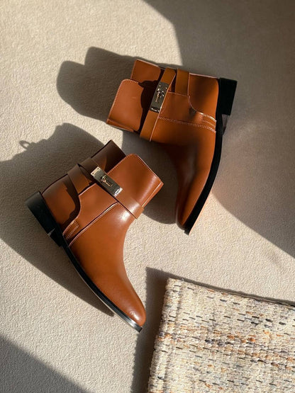 HERMES

QUALITY: SUPER MASTER
SIZE:36 TO 42
560 dhs🇦🇪🇦🇪

Zain319
♥️♥️♥️