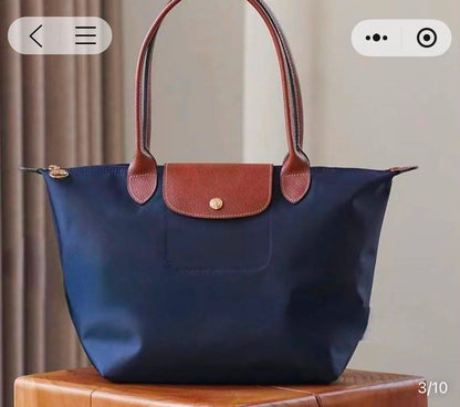 Long Champ
75 dhs✅
Size46cm

Zain219
♥️♥️♥️