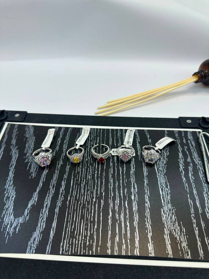 Ring 💍*
Free size 💥
good quality 💯
With black boxes 🗃️ 
30 dhs💓

Zain216
♥️♥️♥️