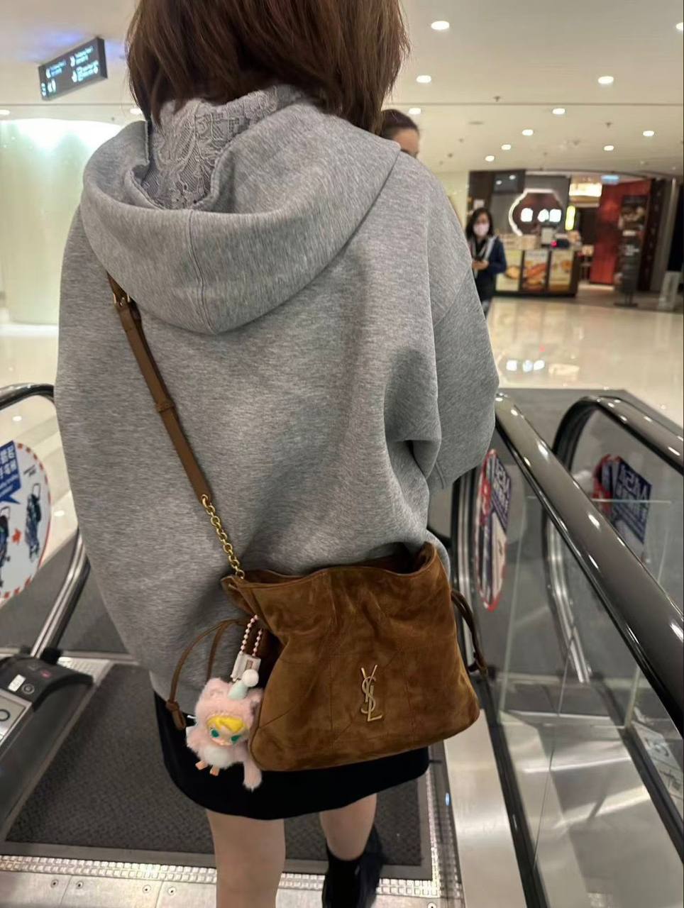 YSL 
 SMALL SIZE 

WITH BOX
🎁🎁🎁

90 dhs✅

Zain39
♥️♥️♥️