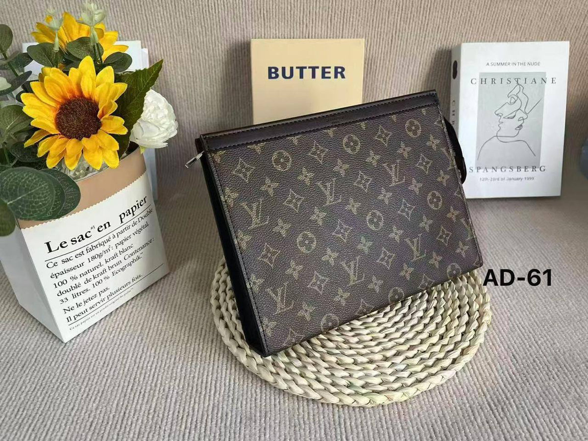 Men bags

Lv
Dior
85 dhs🇦🇪🇦🇪
Good quality 

Zain182
♥️♥️♥️