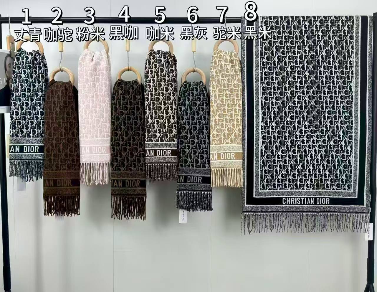 Scarf
45 dhs💓

Zain200
♥️♥️♥️
