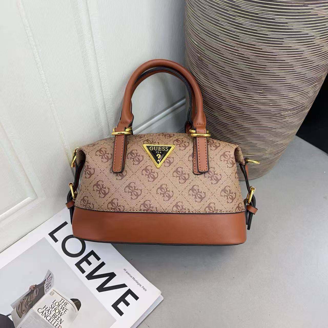 Guess
65 dhs💓

Zain232
♥️♥️♥️