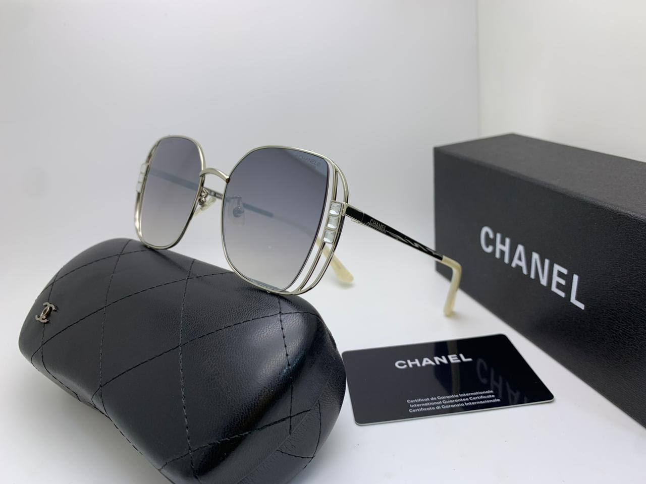 Chanel
Master👌👌👌
70 dhs🇦🇪

Zain126
♥️♥️♥️