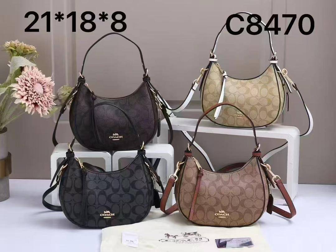 Coach

95 dhs💓
SIZE：21×18×8cm
High quality

Zain35
♥️♥️♥️